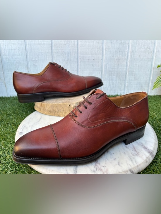 Magnanni Leather Oxford men 
$399 new 
Color: tabacco - Picture 9 of 16